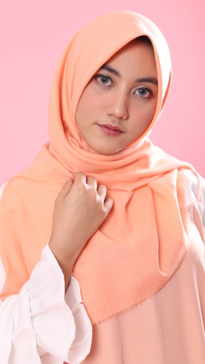 Detail Gambar Hijab Cantik Dan Simple Nomer 33