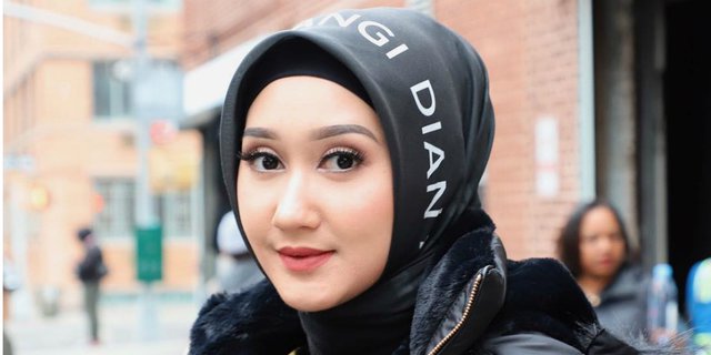 Detail Gambar Hijab Dian Pelangi Nomer 2