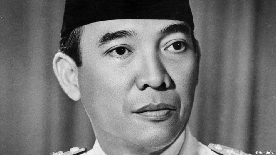 Detail Gambar Hitam Putih Bung Karno Nomer 15