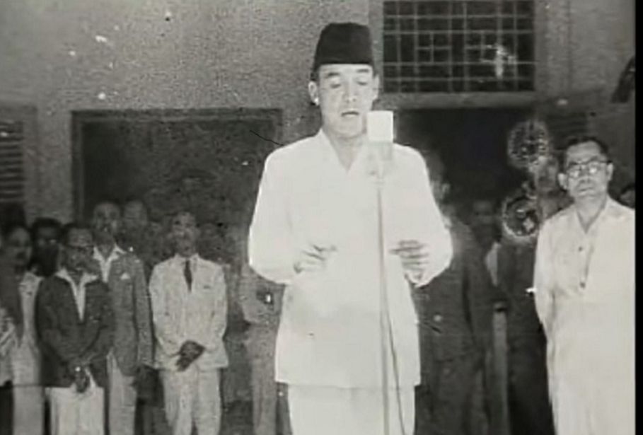 Detail Gambar Hitam Putih Soekarno Nomer 49