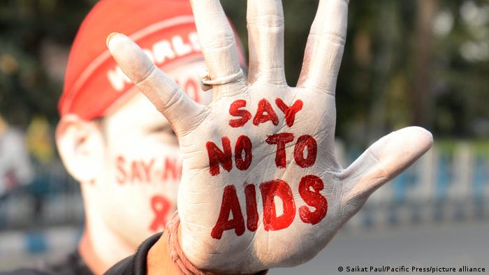 Detail Gambar Hiv Dan Aids Nomer 44