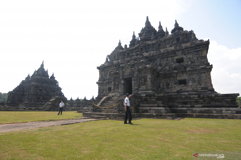 Detail Gambar Holiday Kartun Gambar Candi Prambanan Kartun Nomer 45