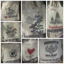 Detail Gambar Holiday Kartun Gambar Souvenir Di Malioboro Nomer 49