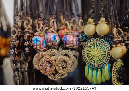 Detail Gambar Holiday Kartun Gambar Souvenir Di Malioboro Nomer 8
