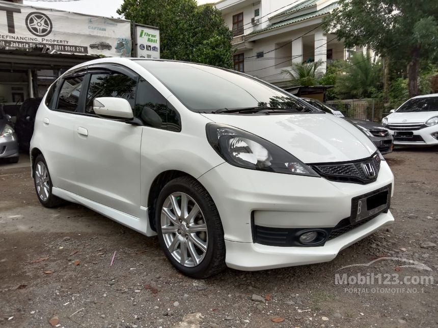 Detail Gambar Honda Jazz Tahun 2014 Nomer 30