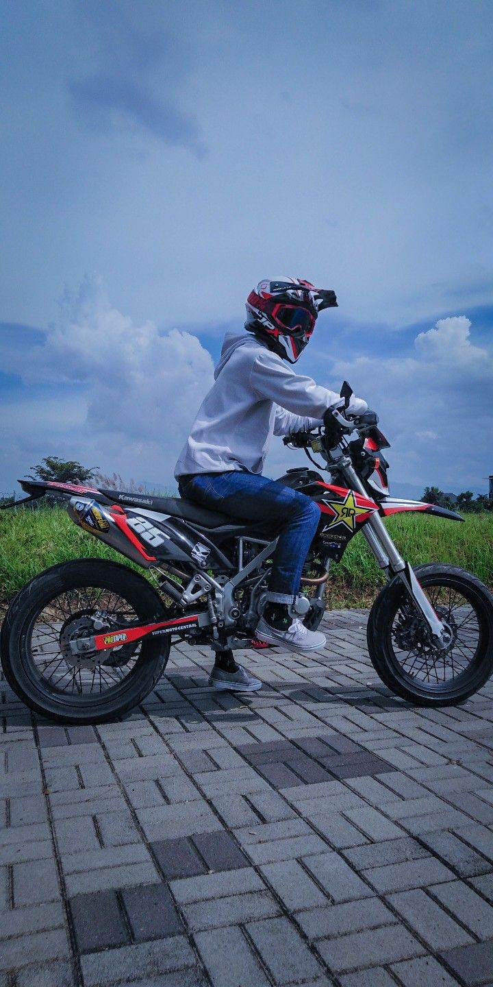 Detail Gambar Honda Klx Di Cuci Nomer 7