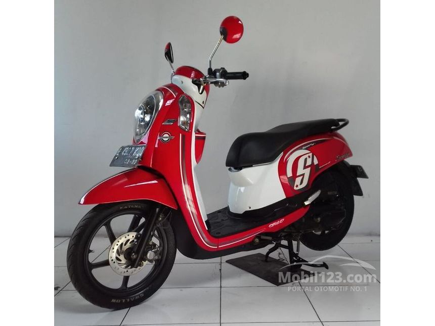 Detail Gambar Honda Scoopy 2017 Nomer 3