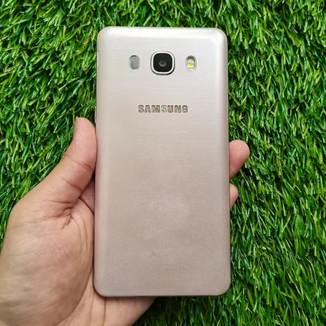 Detail Gambar Hp J5 Nomer 51