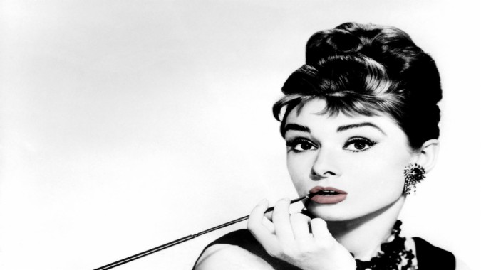 Detail Audrey Hepburn Frisur Nomer 5