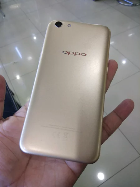 Detail Gambar Hp Oppo A71 Gold Nomer 45