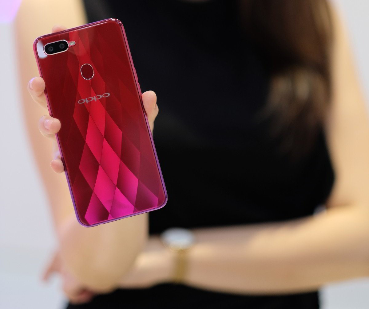 Detail Gambar Hp Oppo F9 Warna Merah Nomer 53