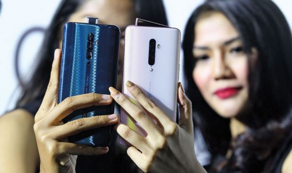 Download Gambar Hp Oppo Reno 2 Nomer 42