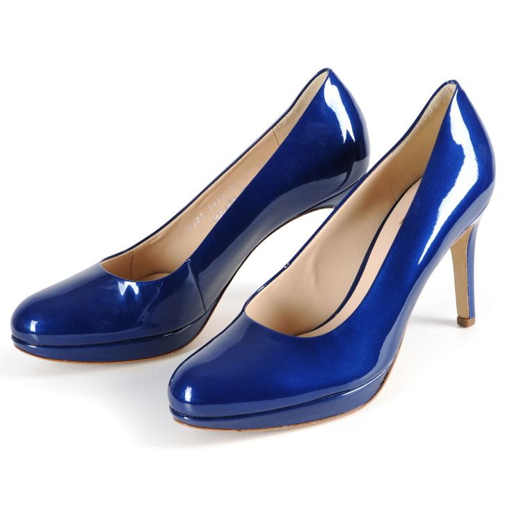 Detail Blaues Kleid Schuhe Nomer 26