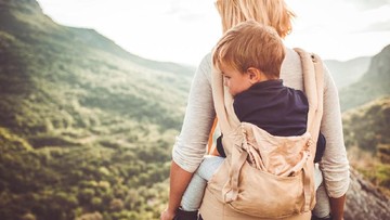 Gambar Ibu Gendong Anak - KibrisPDR