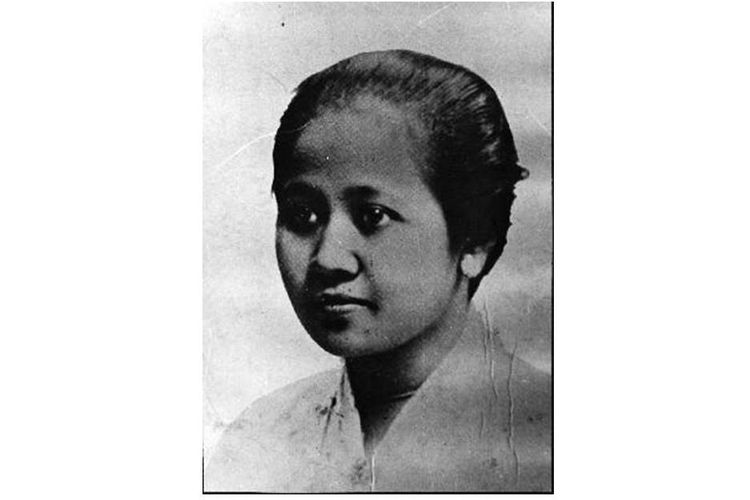 Detail Gambar Ibu Kartini Hitam Putih Nomer 16