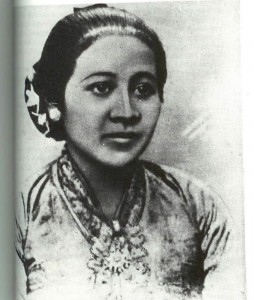 Detail Gambar Ibu Kartini Untuk Mewarnai Nomer 46