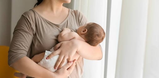 Detail Gambar Ibu Menggedong Bayi Nomer 29