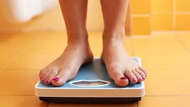 Detail Gambar Ibu Timbang Berat Badan Dan Tinggi Badan Animasi Nomer 25