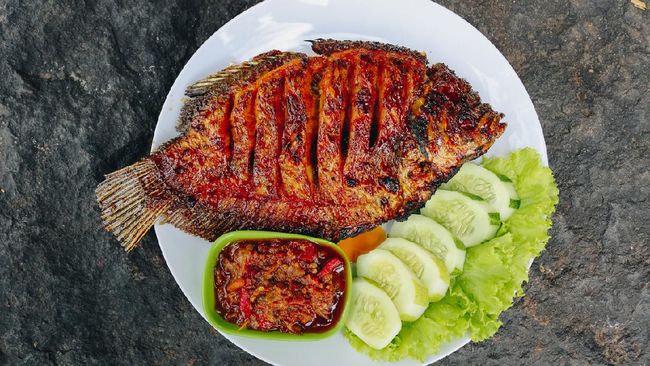 Detail Gambar Ikan Bakar Enak Nomer 13