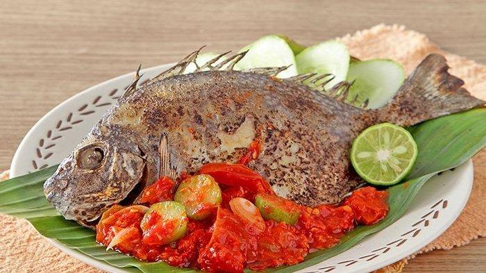 Detail Gambar Ikan Bakar Enak Nomer 24