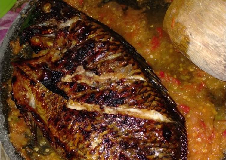 Detail Gambar Ikan Bakar Enak Nomer 41