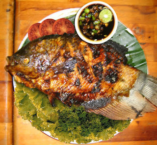 Detail Gambar Ikan Bakar Gurame Nomer 11