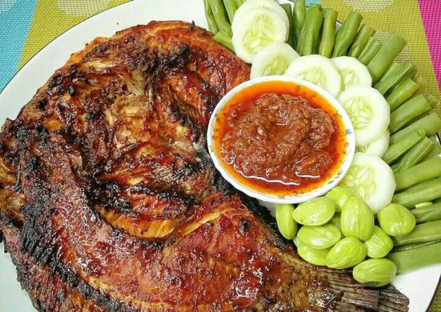 Detail Gambar Ikan Bakar Kecap Nomer 26