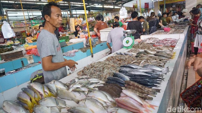 Detail Gambar Ikan Di Pasar Nomer 22