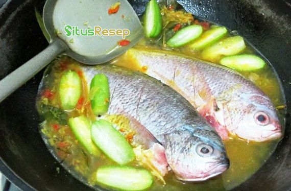 Detail Gambar Ikan Ekor Kuning Nomer 51