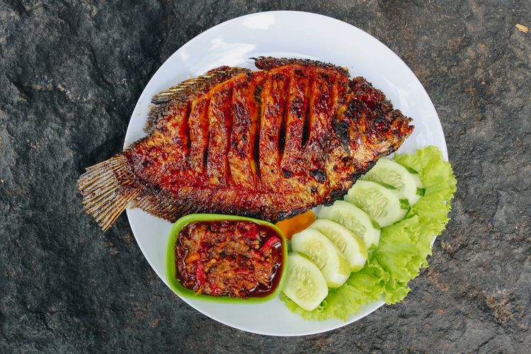 Gambar Ikan Gurame Bakar - KibrisPDR