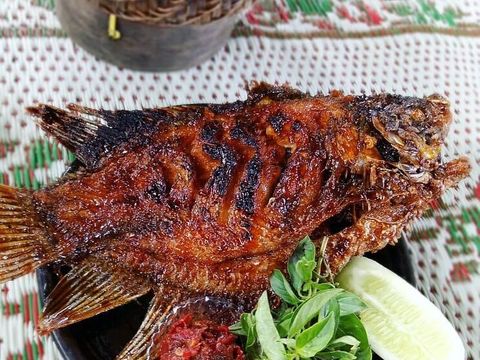 Detail Gambar Ikan Gurame Bakar Nomer 12