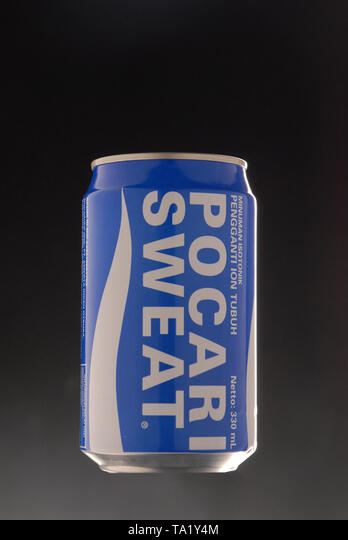 Detail Gambar Iklan Pocari Sweat Kaleng Nomer 2