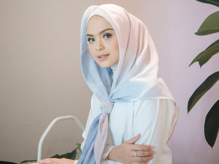 Detail Gambar Ilustrasi Hijab Nomer 29