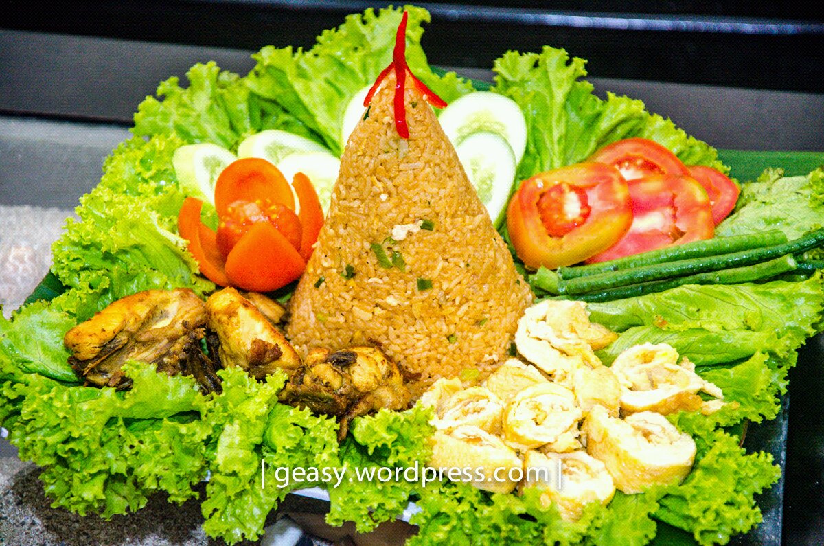 Detail Contoh Hiasan Tumpeng Nasi Kuning Nomer 57