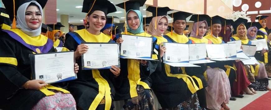 Detail Contoh Ijazah S1 Wanita Nomer 24