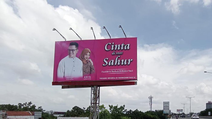 Detail Contoh Iklan Billboard Nomer 8