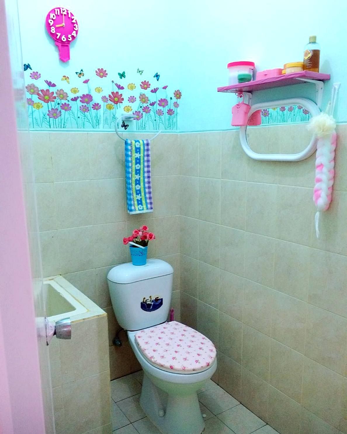 Detail Contoh Kamar Mandi Minimalis Sederhana Nomer 4