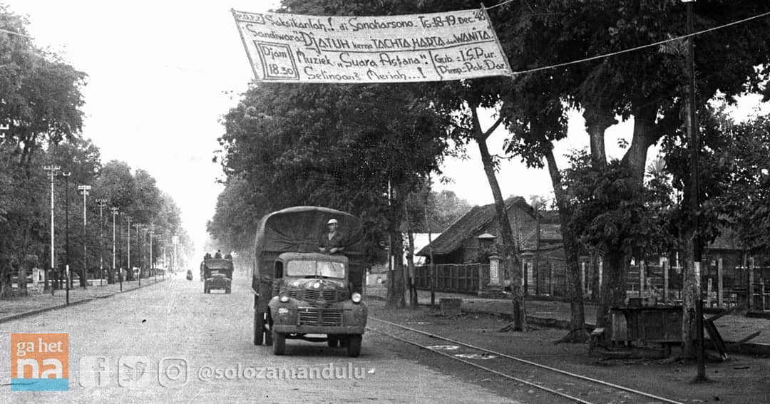 Detail Gambar Indonesia Dulu Gambar Indonesia Hitam Putih Nomer 41