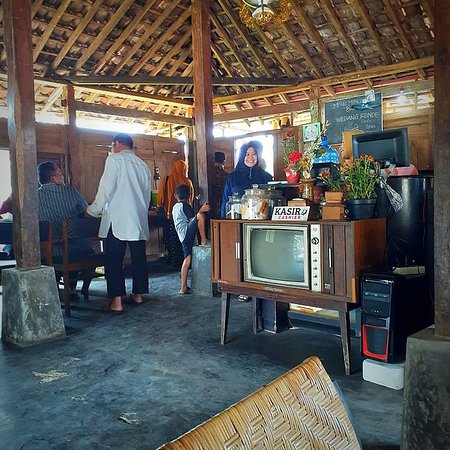 Detail Gambar Indonesia Dulu Gambar Warung Makan Jaman Dulu Nomer 27