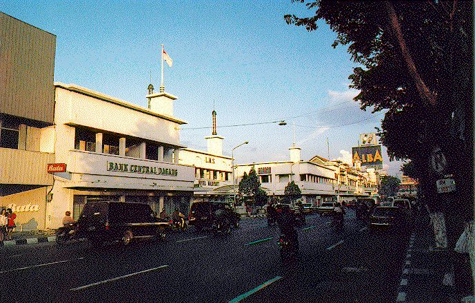 Detail Gambar Insiden Bendera Di Hotel Yamato Nomer 51