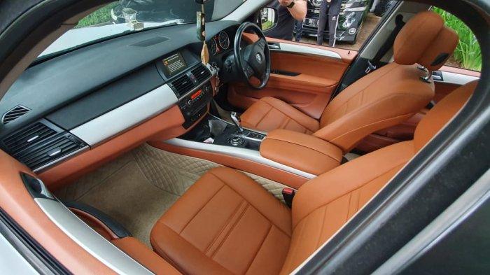 Detail Gambar Interior Mobil Mewah Nomer 36