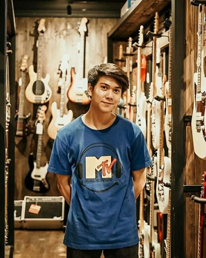 Detail Gambar Iqbaal Ramadhan Terbaru Nomer 52