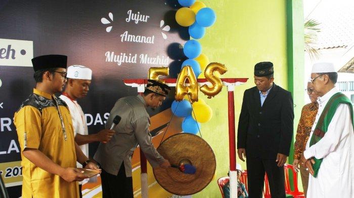 Detail Gambar Islami Pemandangan Laki Laki Sholeh Nomer 50