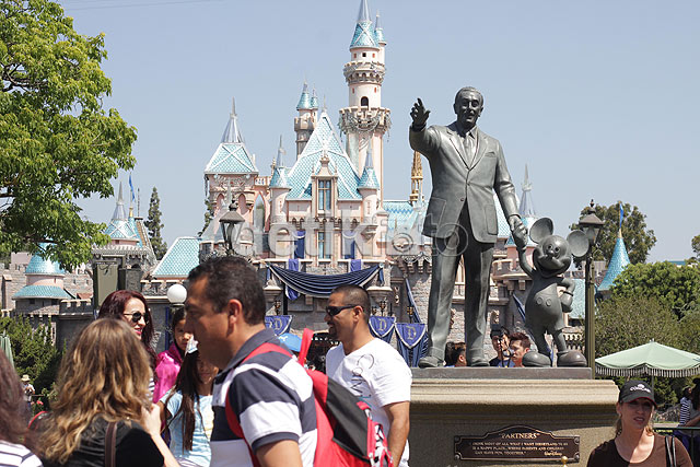 Detail Gambar Istana Disneyland Nomer 50
