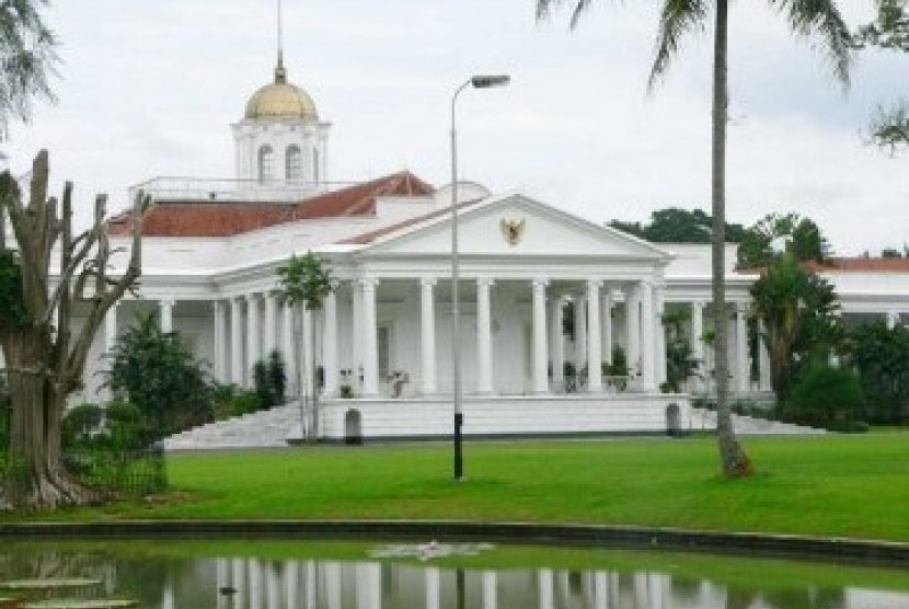 Detail Gambar Istana Raffles Nomer 4