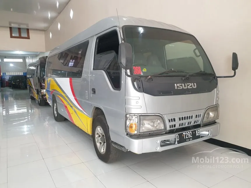 Detail Gambar Isuzu Elf Long Chasis Nomer 57