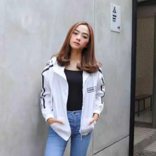 Gambar Jaket Wanita Kekinian - KibrisPDR