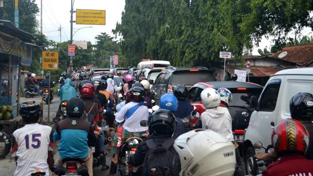 Detail Gambar Jalanan Macet Nomer 11