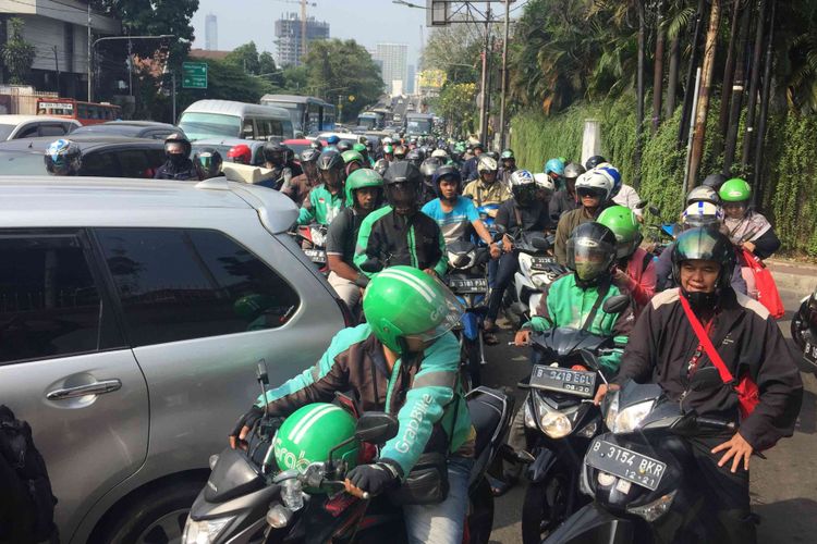 Detail Gambar Jalanan Macet Nomer 13