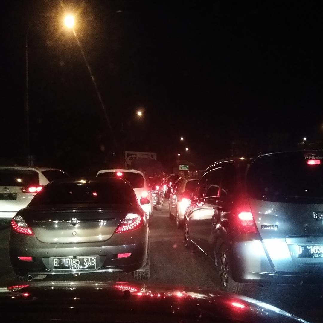 Detail Gambar Jalanan Macet Nomer 39